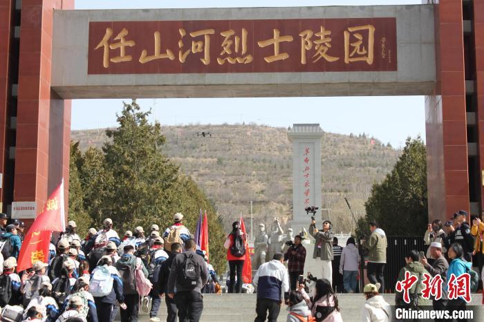 Ningxia圭恩：超过3200人再次“英勇的道路”来表演