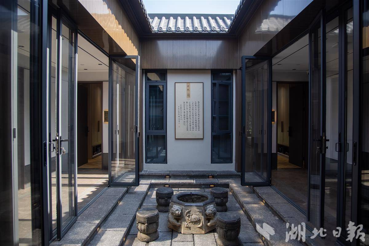 在五月天的假期期间，新产品将在武汉发行！