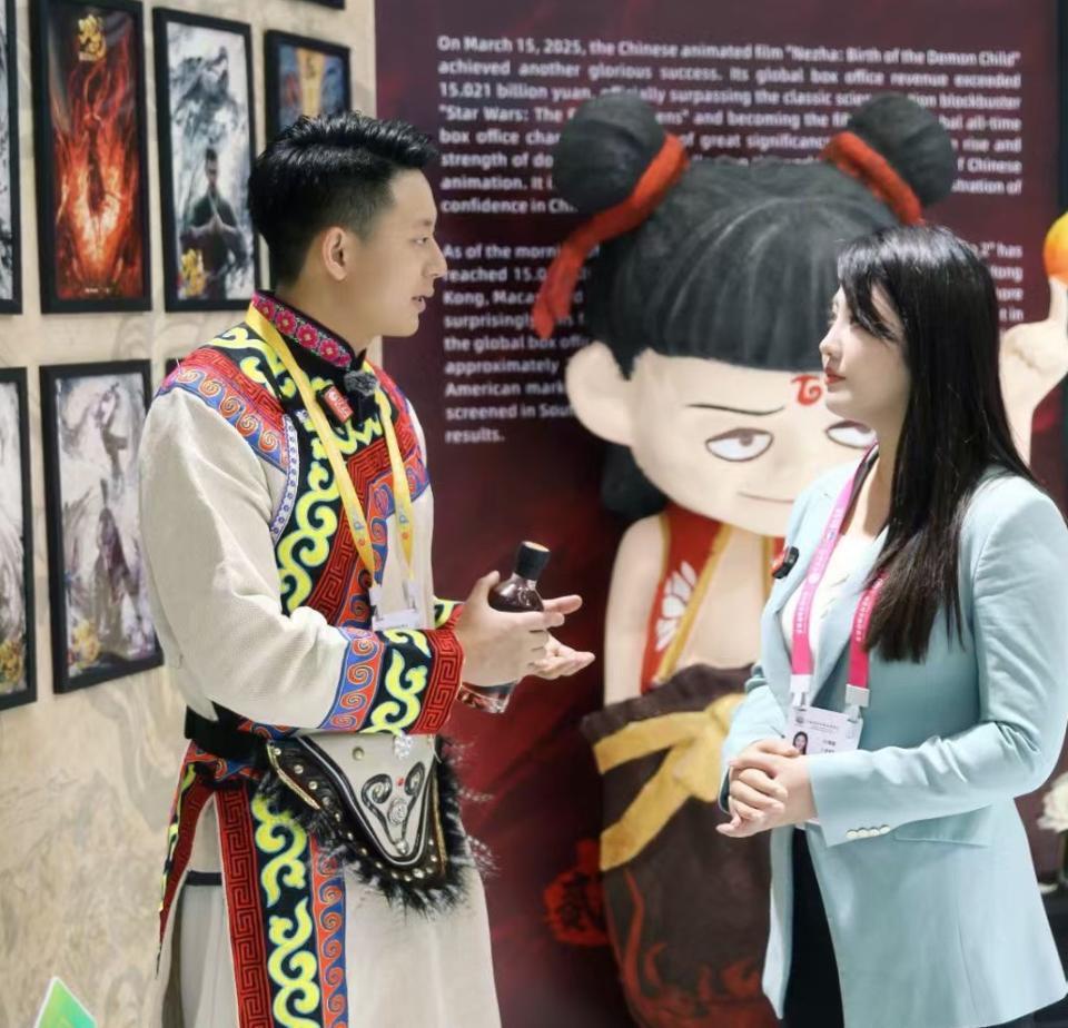 消博会探“新”：“小展位”里的村庄复兴