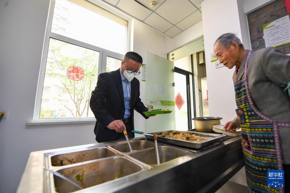 新职业故事｜社区助老员王占野：用专业与温情提供“家门口”的养老服务(图1)