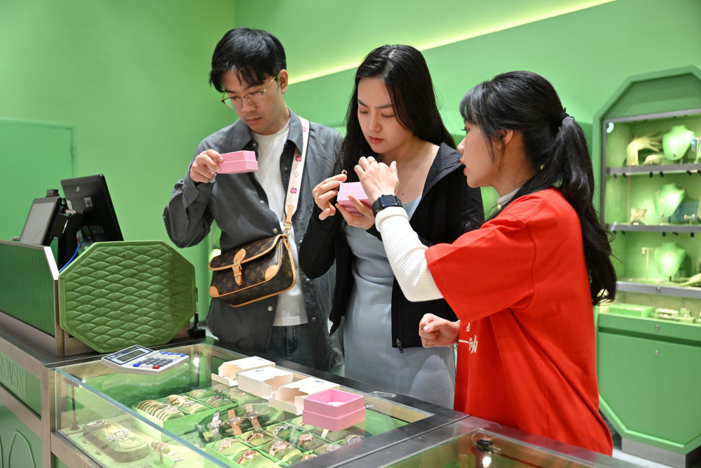 敞开赋能 消费晋级——海南国际旅游消费中心建造“热力足”