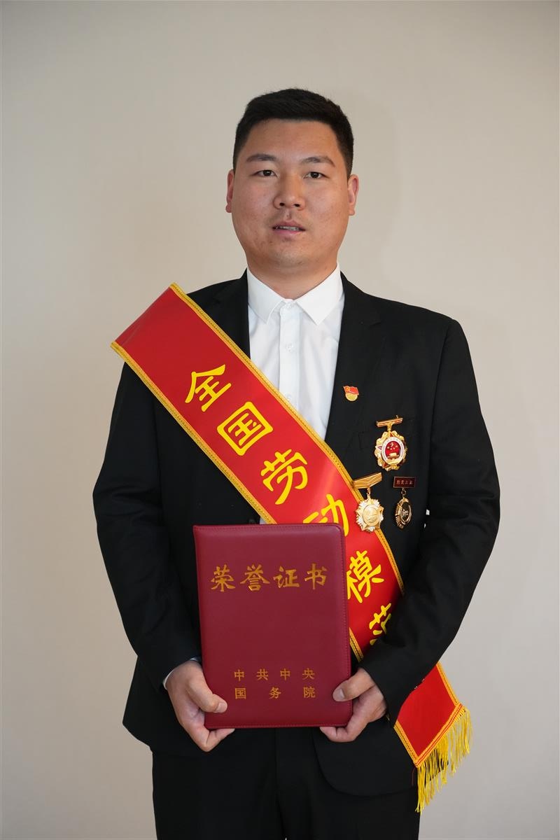 全国劳动模范陈汉龙：“新时代劳模更需求兢兢业业、任劳任怨、寻求杰出”