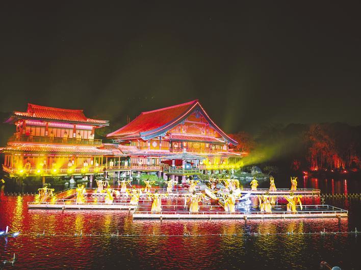 鲜全景表演的Xiangyang Tangcheng Night Tour