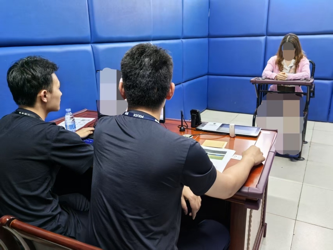 为同等行人上车竟阻挠列车车门封闭？一旅客被行拘