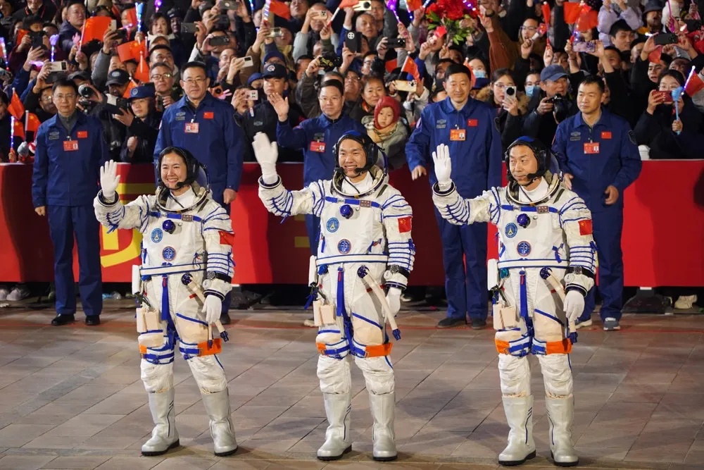 在空间站阅读什么？神州的船员宣布了秘密