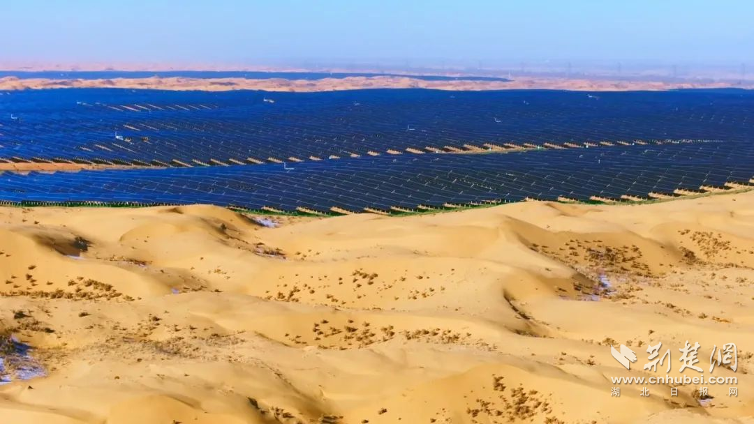 “阻挡”沙漠东移的三峡库布其沙漠中北部新能源基地项目.png.png