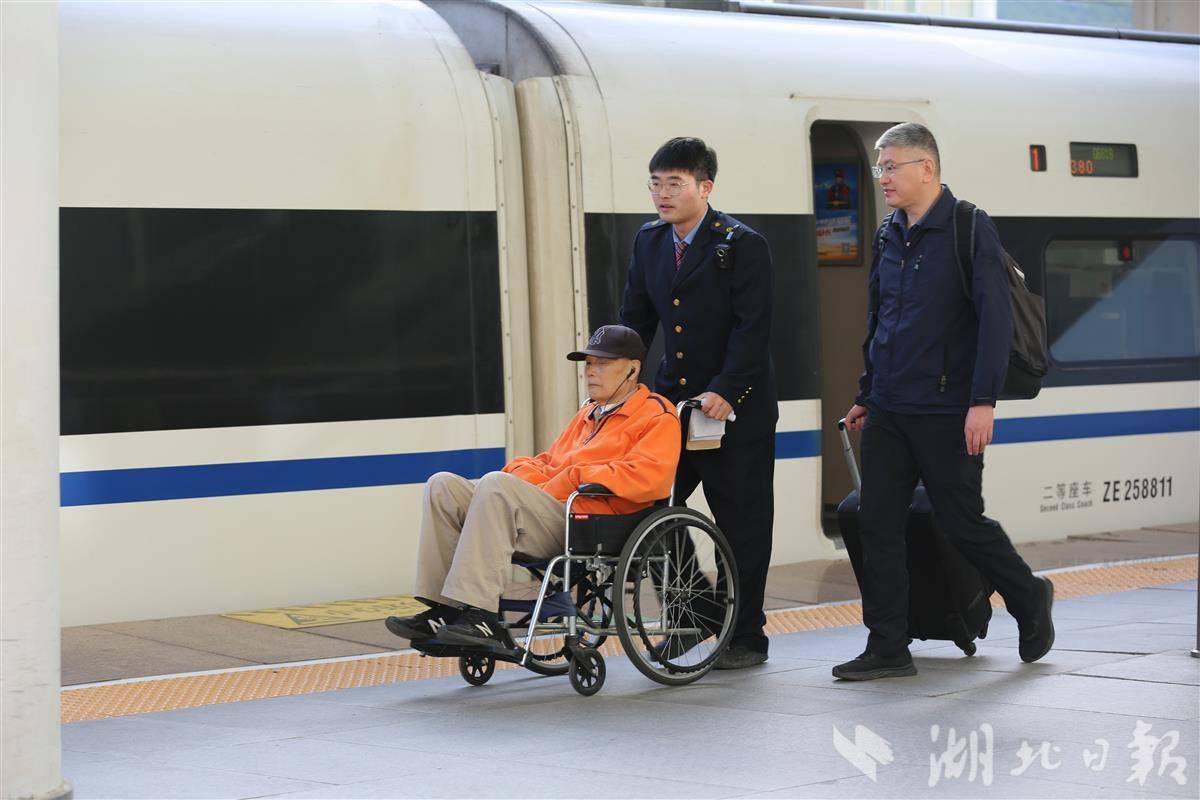 在庆祝庆祝活动期间，希扬火车部有望派遣60,0