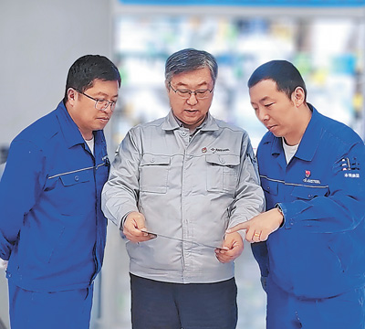您只是奔跑，就可以发光（荣耀属于工人）