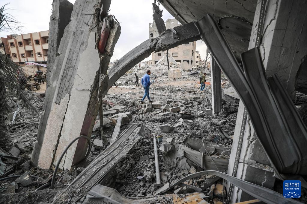 加沙卫生局：以色列部队袭击了加沙的许多地方，加沙至少杀死了21人