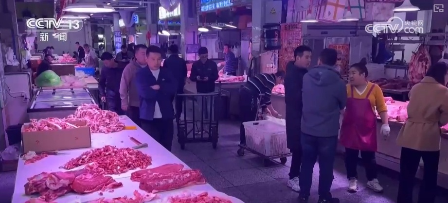 发展现代的饲料行业，并在饲料“文章”上做得