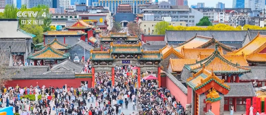 多种情况刺激了传入游客的热情的消费，并促进
