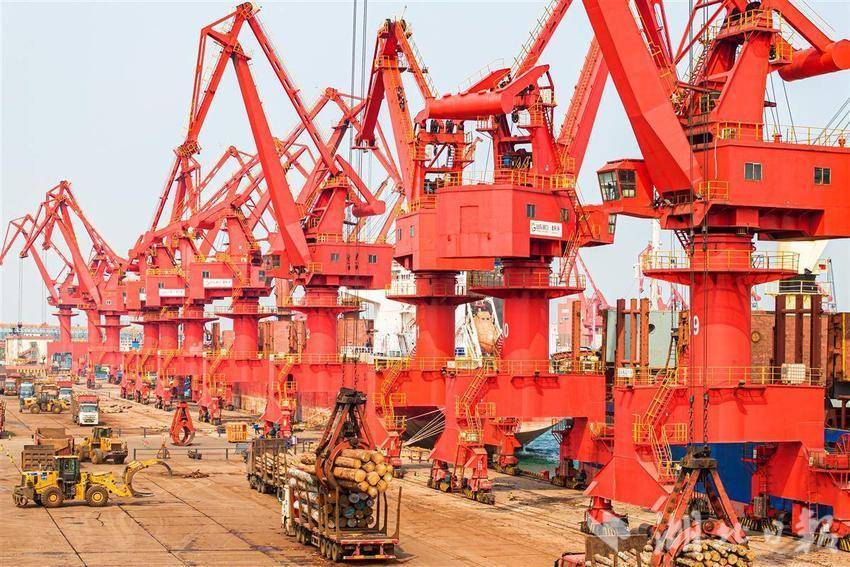 山东港Rizhao Port忙于运营