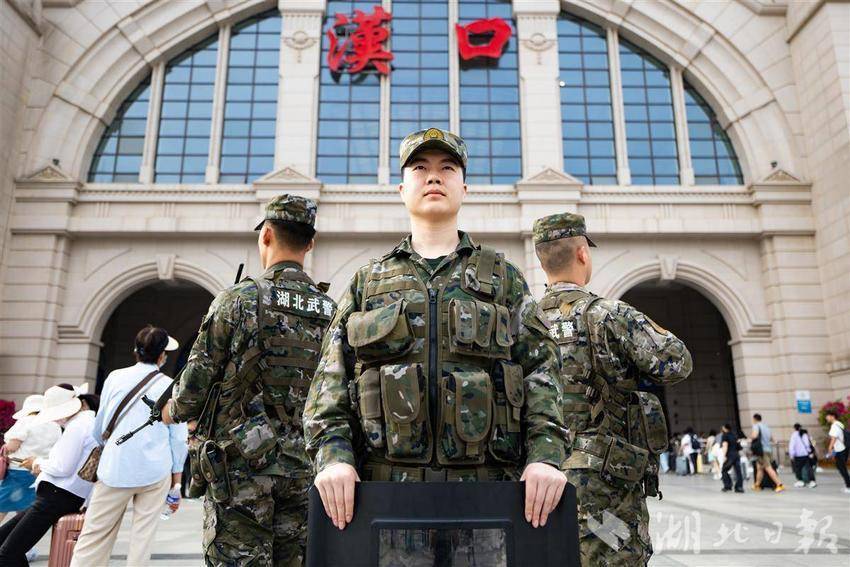 “五活动”假期始于武汉以微笑的方式从各个方
