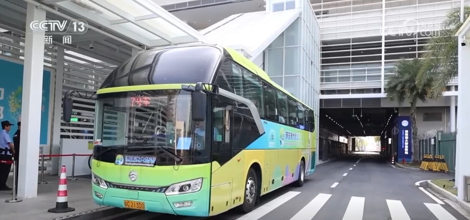 在五月的假期期间,所有地区都进行旅行繁荣,