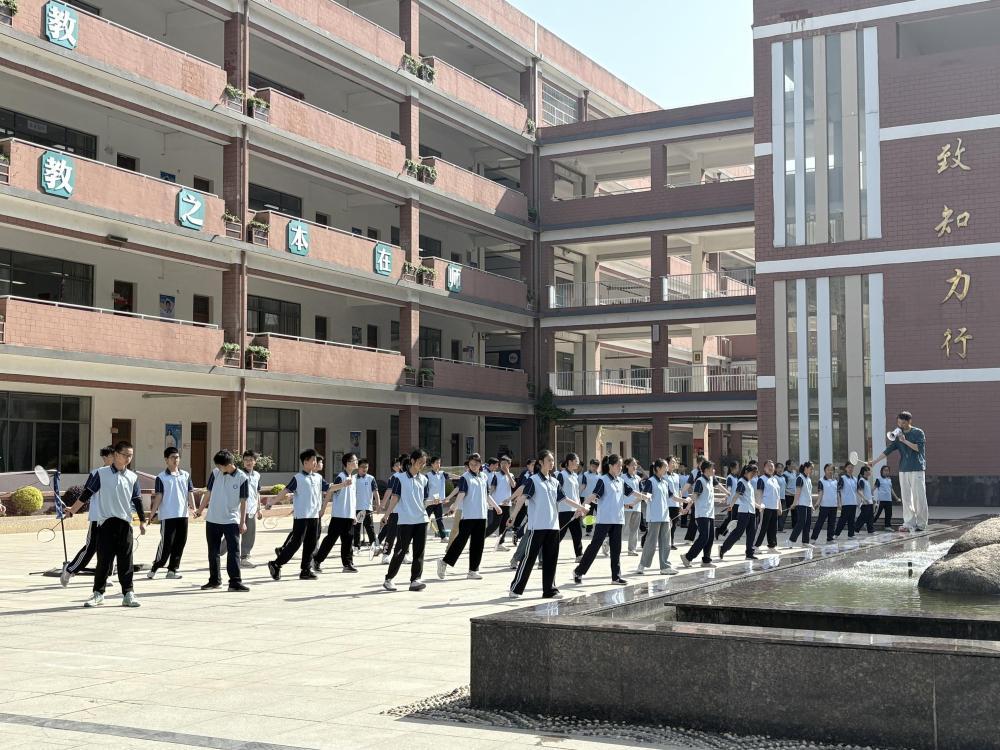 威廉希尔反转：“我的体育是数学老师教的！”——学校体育改革调研之一(图6)