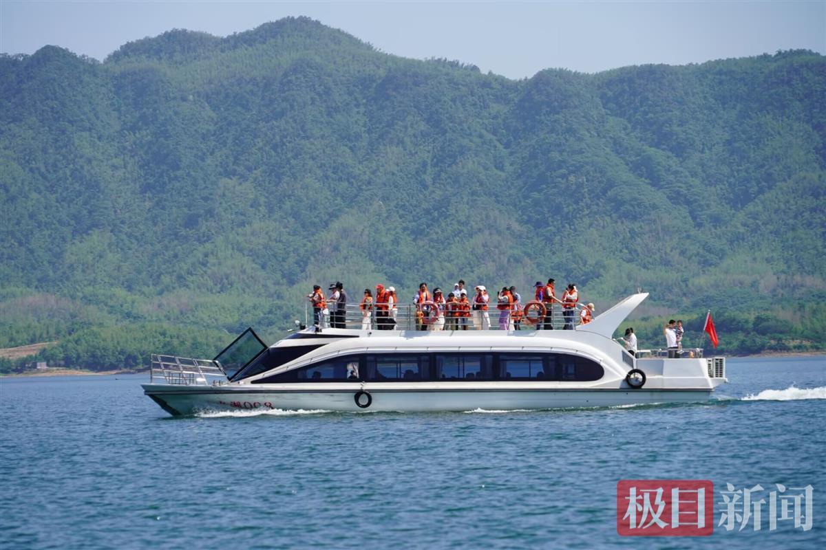 两天入园超两万人次，赤壁陆水湖风景区特征项目与交心服务改写游客体会