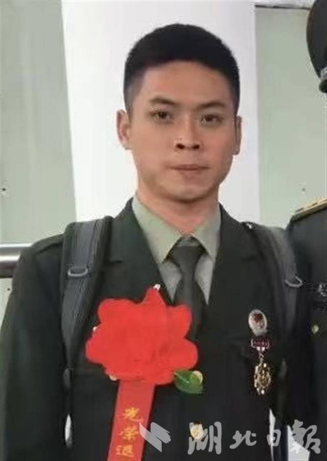 刚刚承认！在安徽狂奔百米勇救落水儿童的退役军人，是湖北人