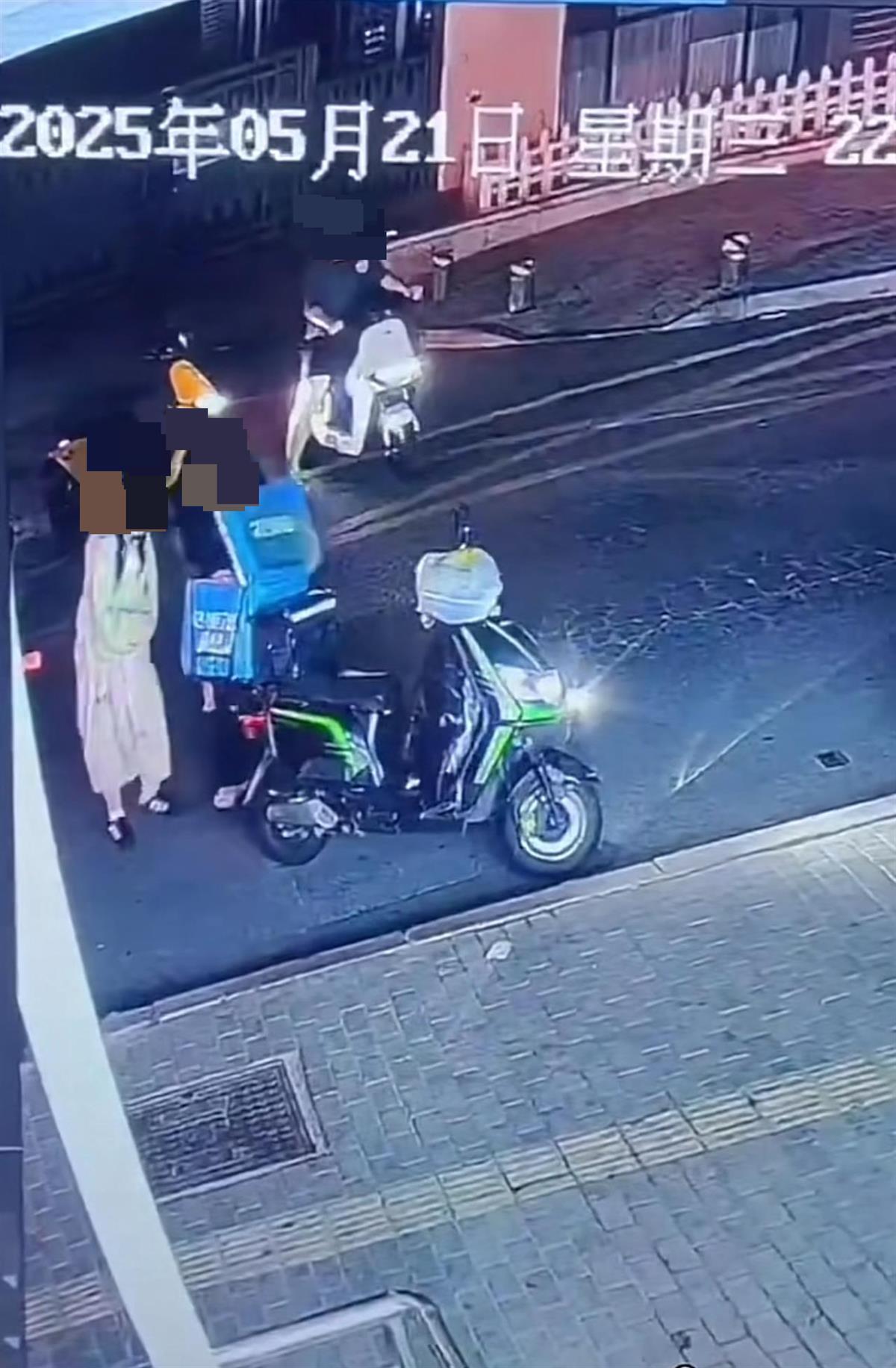 青岛骑手送餐途中外卖被偷，律师称若构成“屡次偷盗”可追查刑事责任