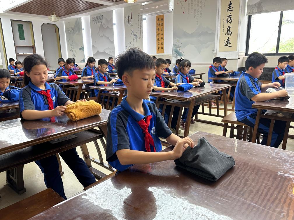 一些中小学劳动课为啥沦为“走过场”？