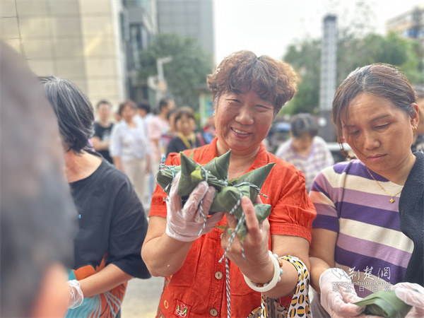 城南社区端午活动现场。.jpg