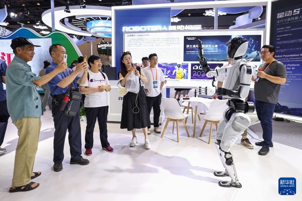 xinhua所有媒体+丨第四欧洲和东欧国家博览会的技