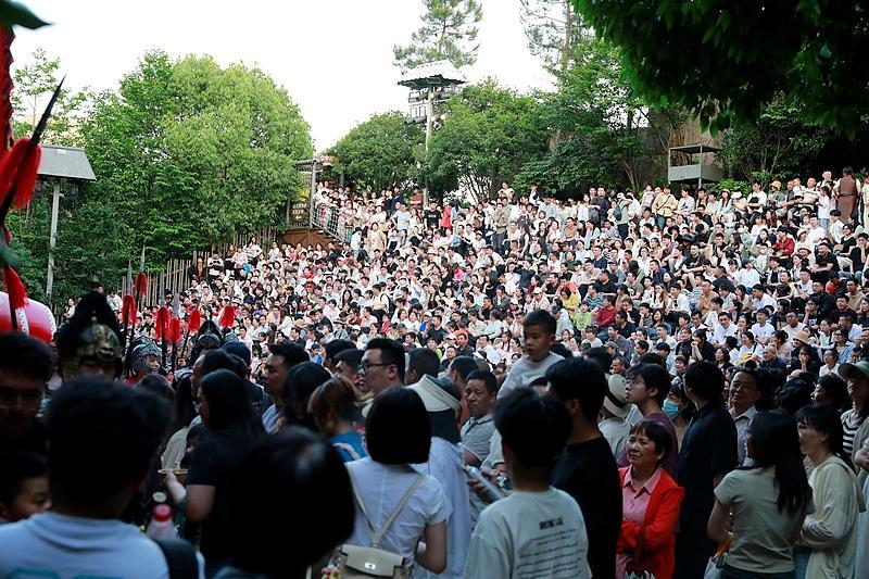 五月的假期余额还剩两天，这些景点受到限制，