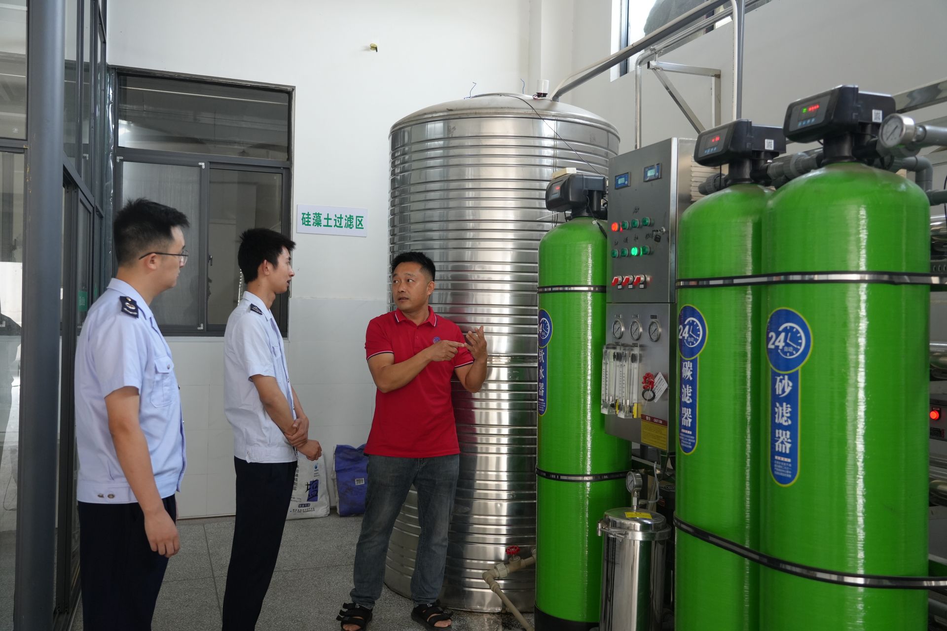 应城市税务局：酒香滋润法治魂 税收添力酿新篇