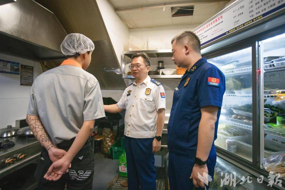 武汉以诚意表现，并将游客视为“自己的家人”