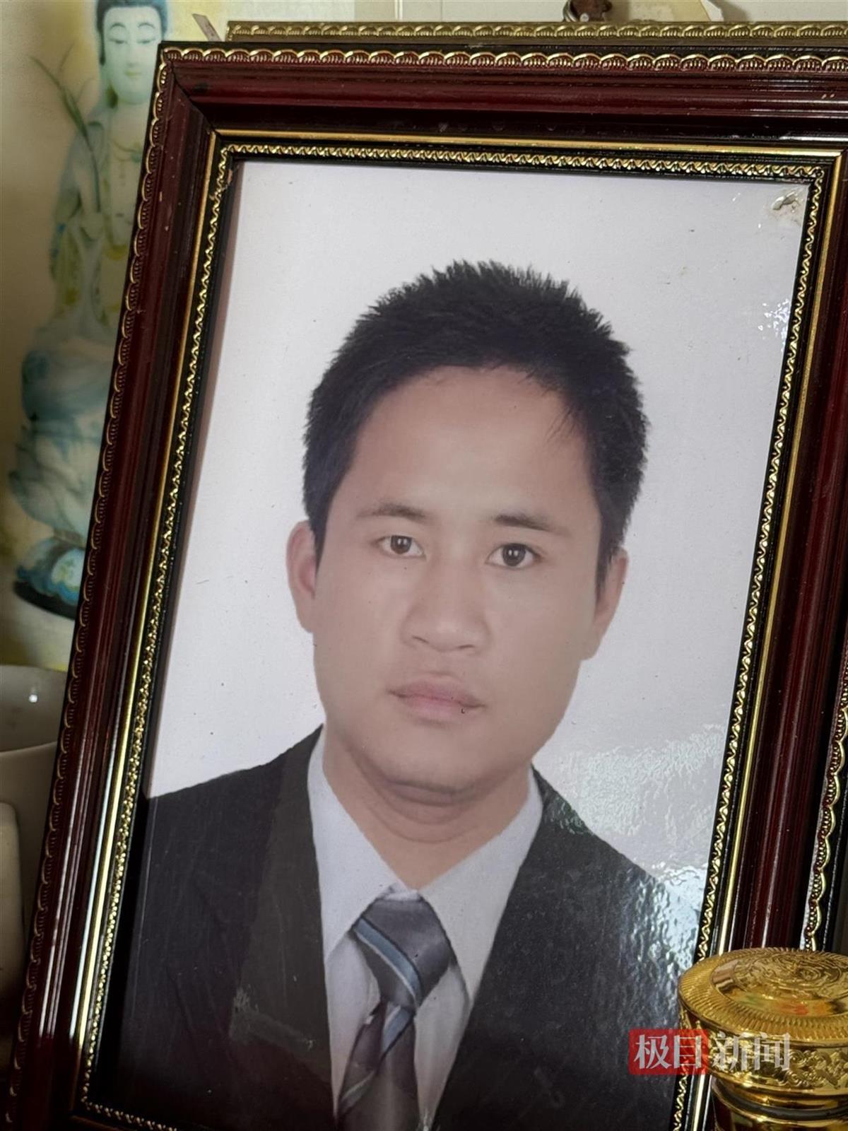 姨妈再见，拯救英雄高吴的眼泪：有一个老母亲