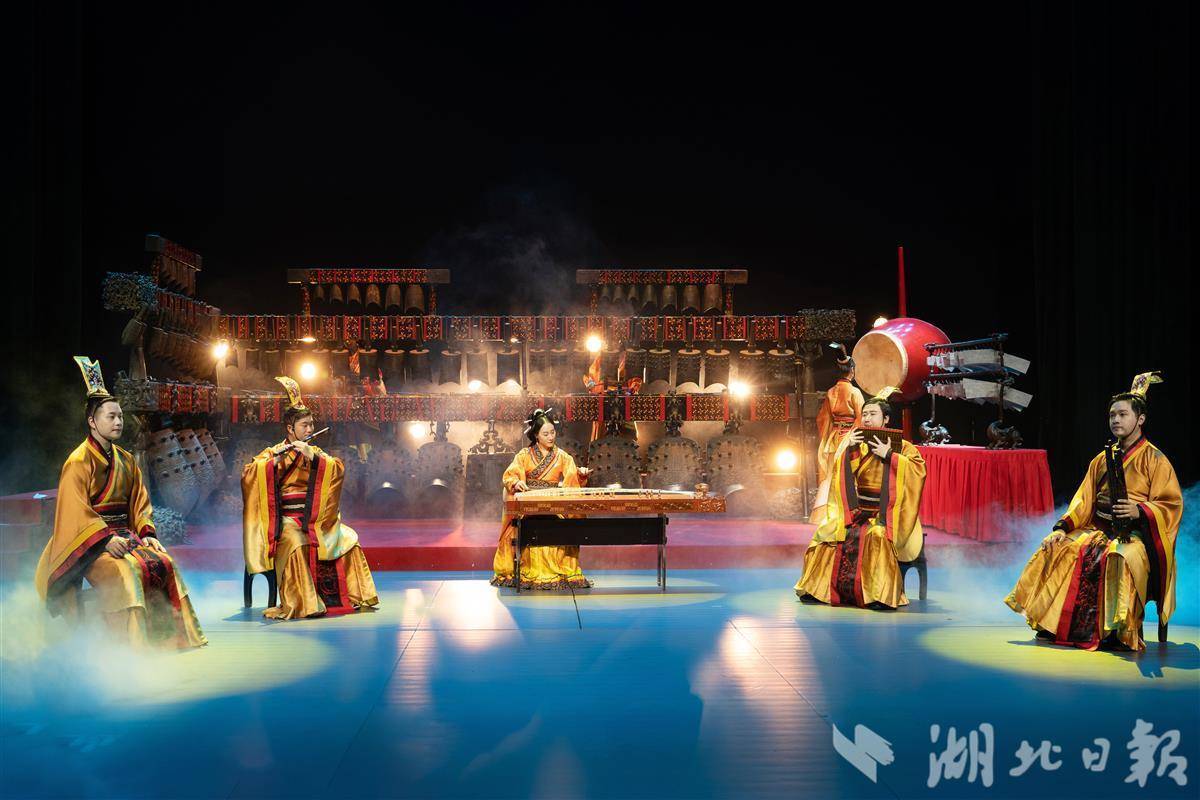 文化中国行丨编钟乐团00后演员：发现“世界记忆”的别样魅力(图5)