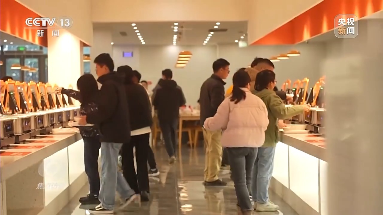 焦点访谈丨从专属食堂到全民餐厅 多元助餐模式破解舌尖养老难题(图14)