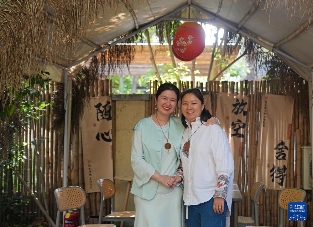 新华社所有媒体+丨进入Guofeng手工商店后：采取行