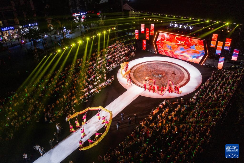 智人Shouchang：城市的音乐时装在“夜经济”中显示出光明