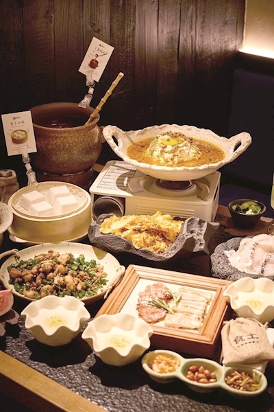 这家创意餐厅每天可获得100多家餐馆。武汉的年
