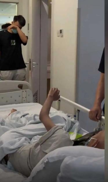 四川17岁高中生因白血病离世，母亲：他很有勇气也很明理，说没能向爸爸妈妈尽孝