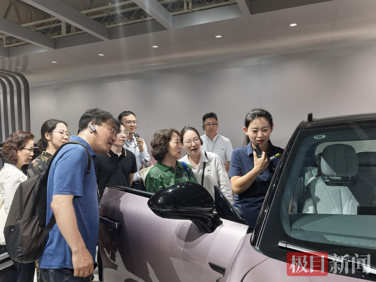 “我第一次试图骑无车的汽车，感觉很棒！”日