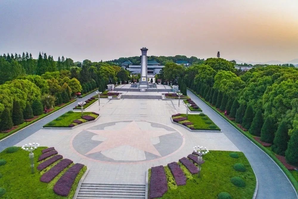 参观红色的圣地，让我们旅行“燃烧”