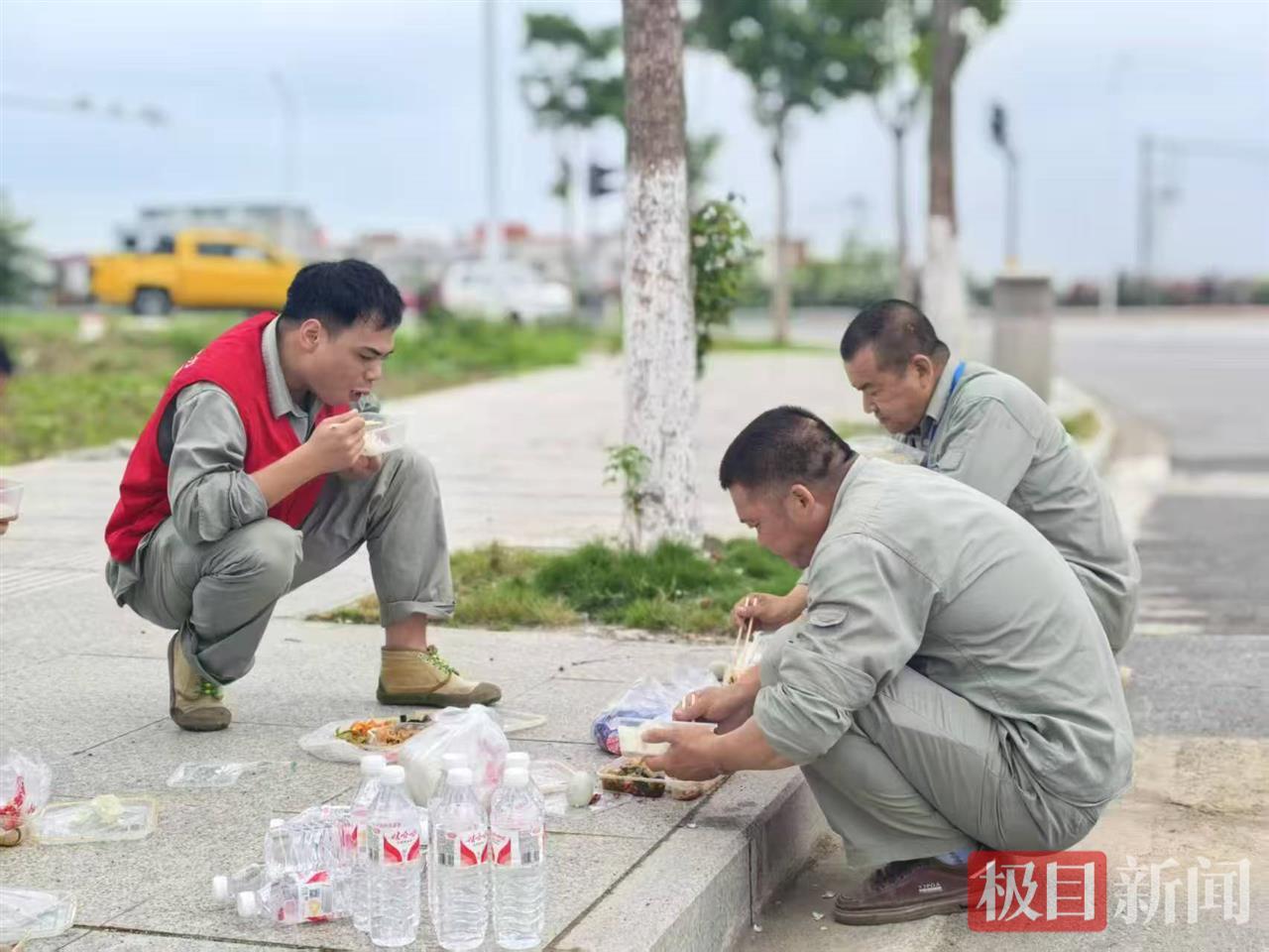 “全天候”保护，他们支持“电力的蓝天”，用