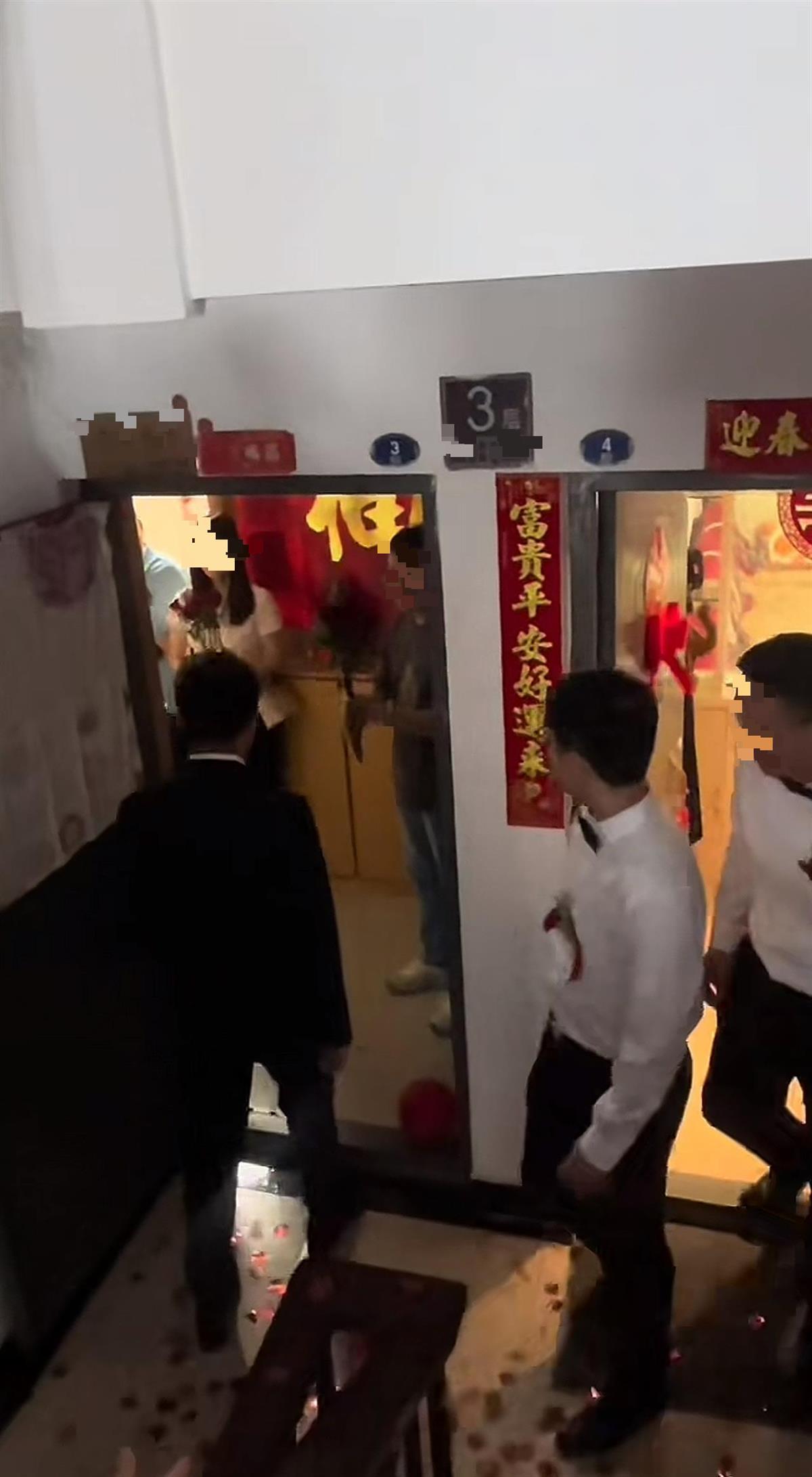 “在历史上嫁给新娘的最接近距离”只是一堵墙
