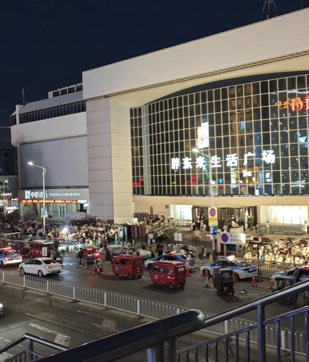 于东来宣告将封闭多家胖东来门店，有门店称暂未接到告诉