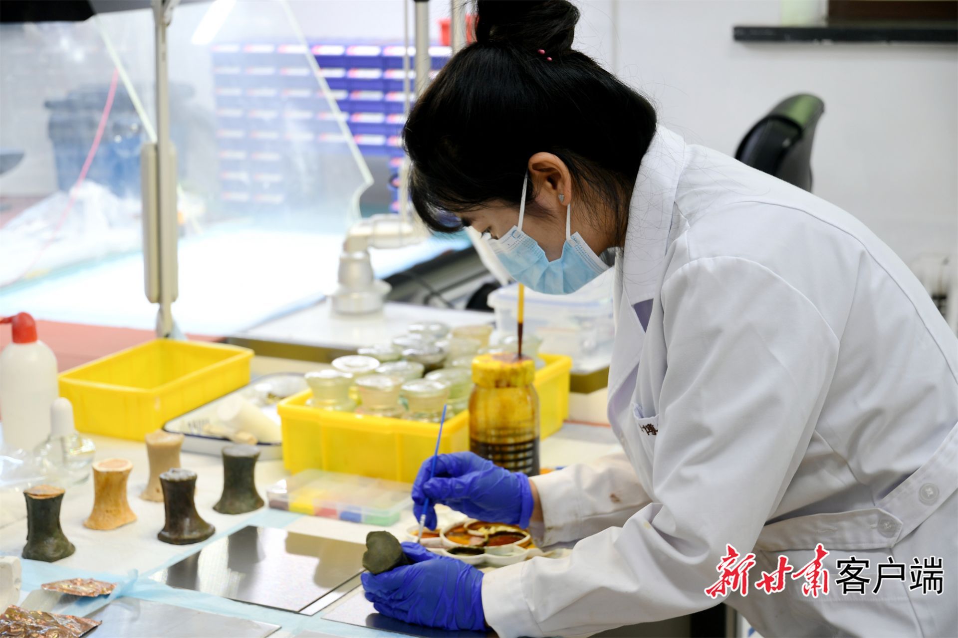 在这里	，千年文物被“焕”醒