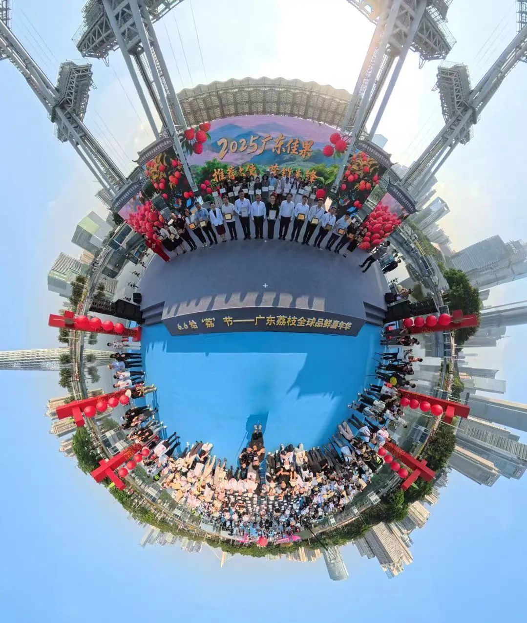 成千上万的数百万人和成千上万的乡村广播，帮