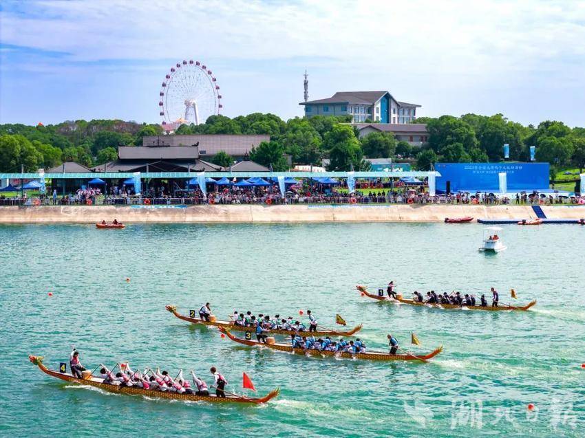 巅峰对决！30余支龙舟队梁子湖竞技