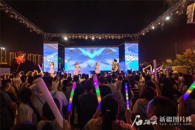 新疆是个好地方丨新疆文旅热的假期暗码