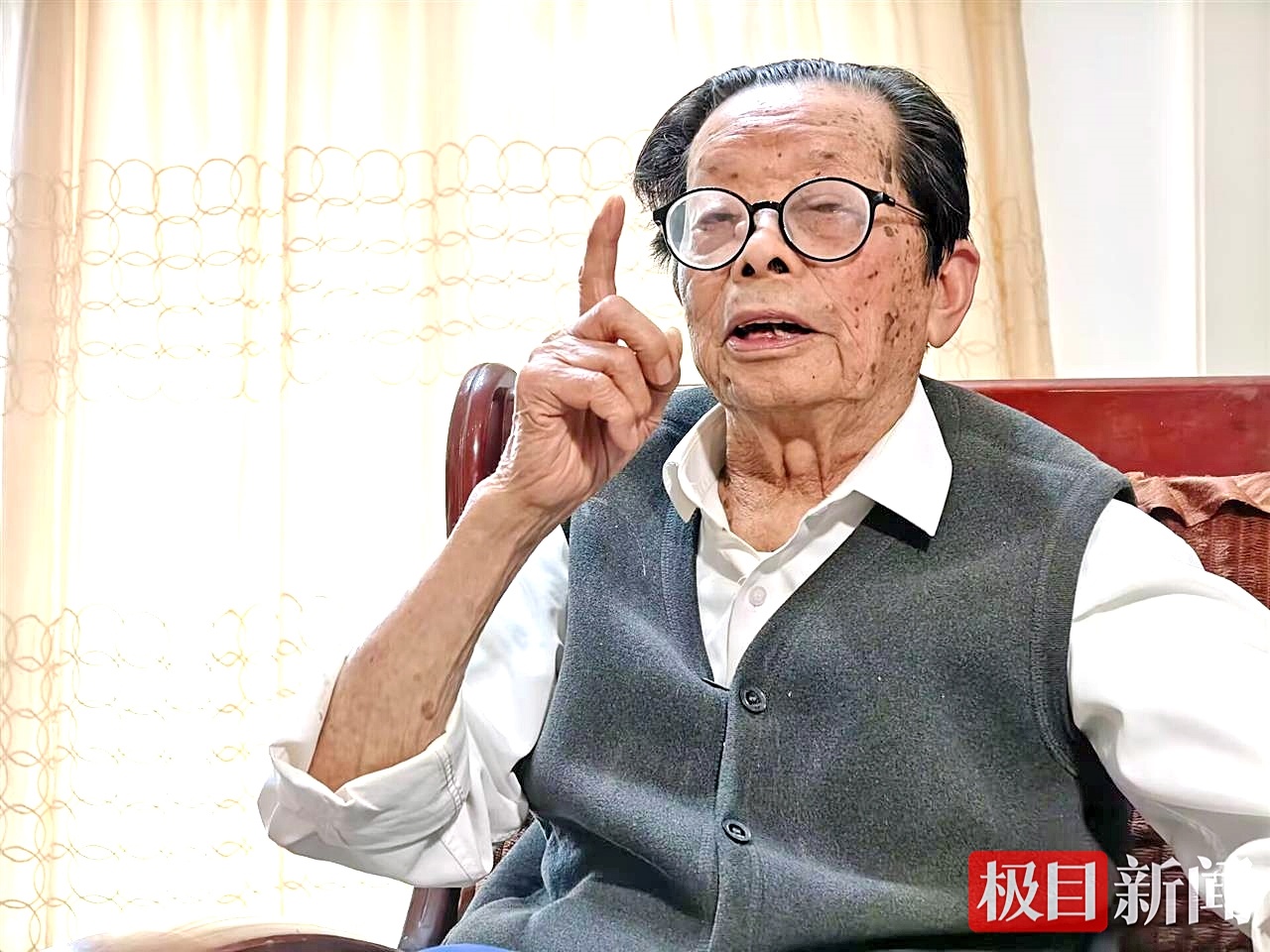 这位103岁的对日本的退伍军人仍然可以说“停止