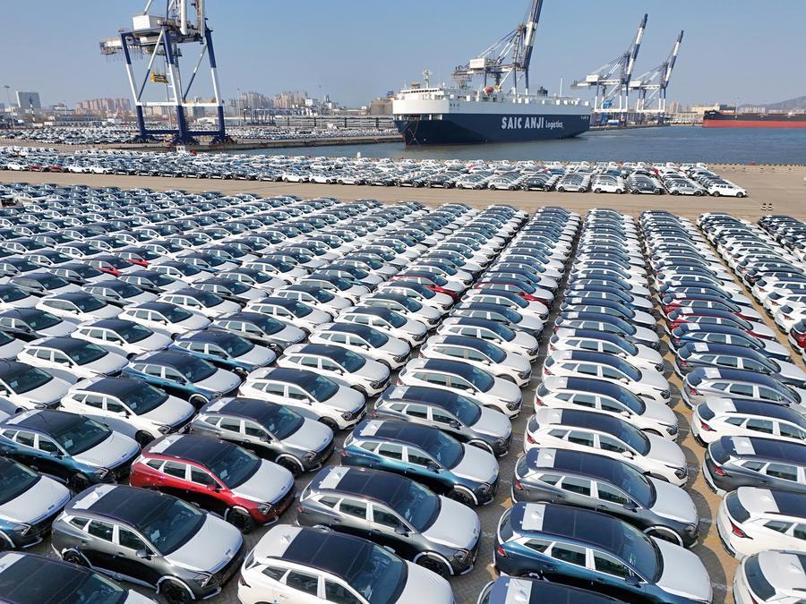 Xinhua Headlines: China's foreign trade maintains resilience despite headwinds