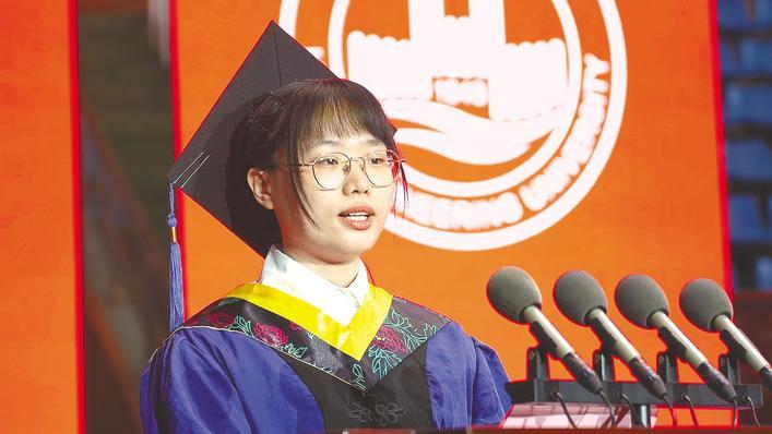 好心人接力托举 明理娃感恩向上 山村孤儿考取东北大学博士