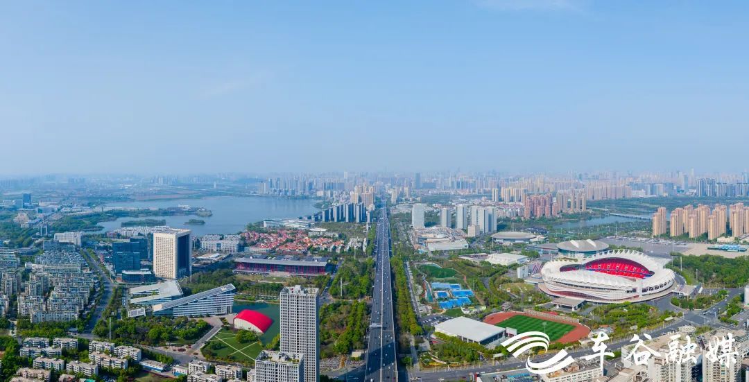 完美体育：重塑！武汉经开区产业结构迈向“百花齐放”(图1)