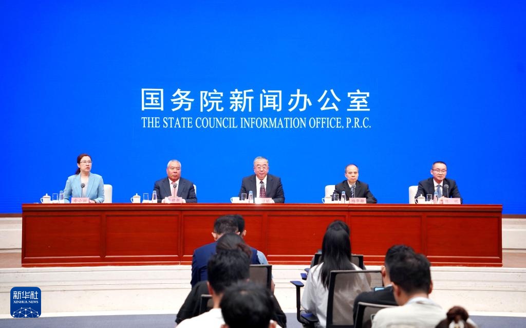 州信息办公室与媒体举行了一次会议，以