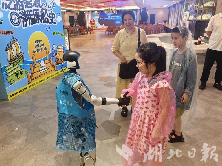 “端午”“非遗”查找量翻番 武汉解锁风俗新次元